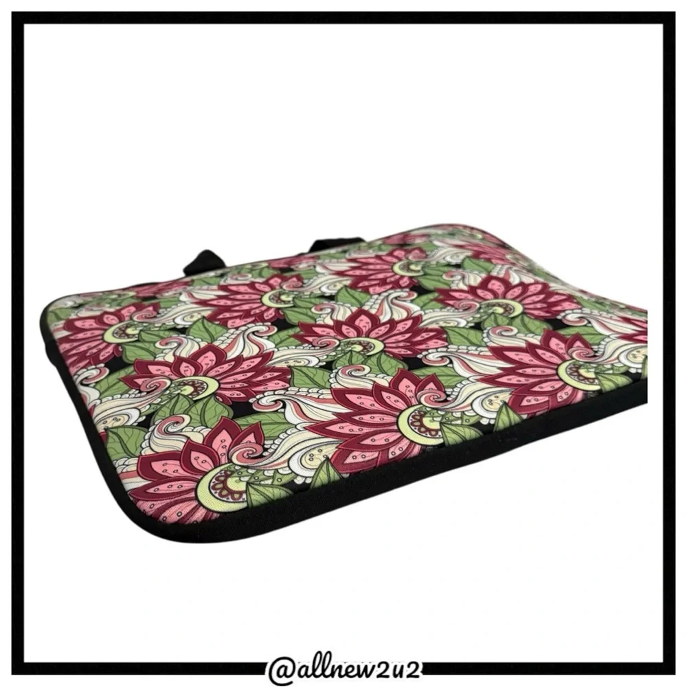 New Laptop and iPad Padded Carrier with interior pockets, zippered front pocket